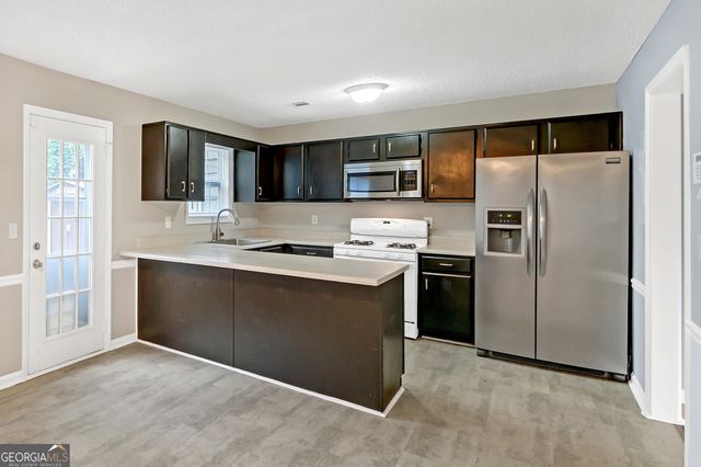 4000 Sand Wedge Circle NW, Kennesaw, GA 30144