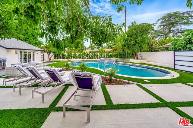 17231 Knapp Street, Northridge, CA 91325