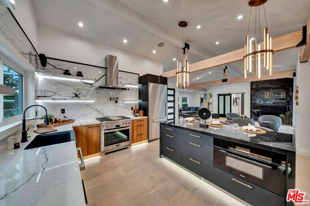 17231 Knapp Street, Northridge, CA 91325