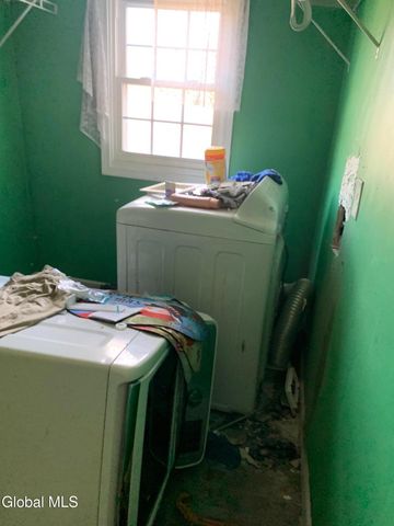 9 Lower Newtown Road, Waterford, NY 12188