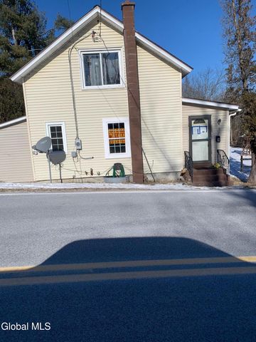 9 Lower Newtown Road, Waterford, NY 12188