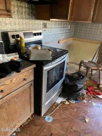 9 Lower Newtown Road, Waterford, NY 12188