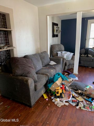 9 Lower Newtown Road, Waterford, NY 12188