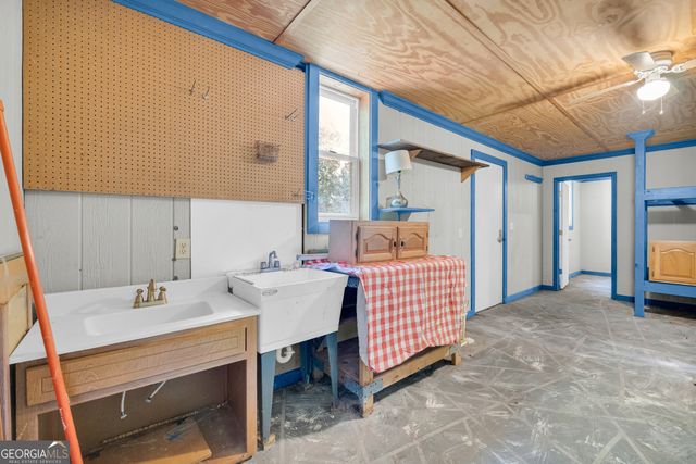 3836 Childston Dr, Elberton, GA 30635