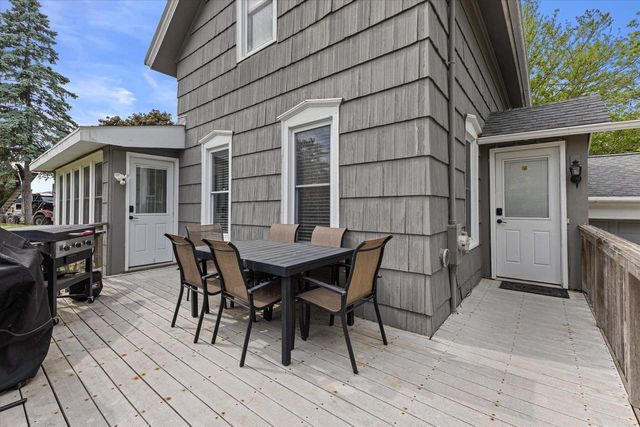 N68W29902 Hartling ROAD, Hartland, WI 53029