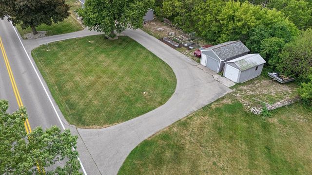 N68W29902 Hartling ROAD, Hartland, WI 53029