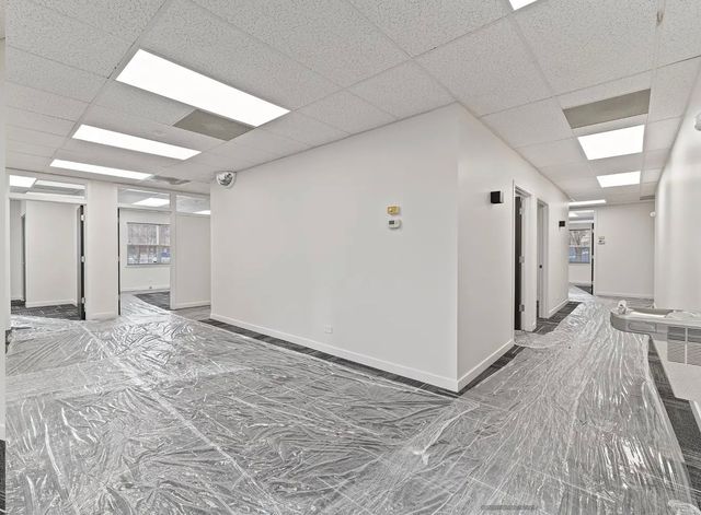 715 E Irving Park Road, Roselle, IL 60172