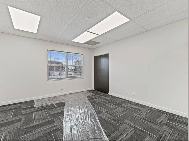 715 E Irving Park Road, Roselle, IL 60172