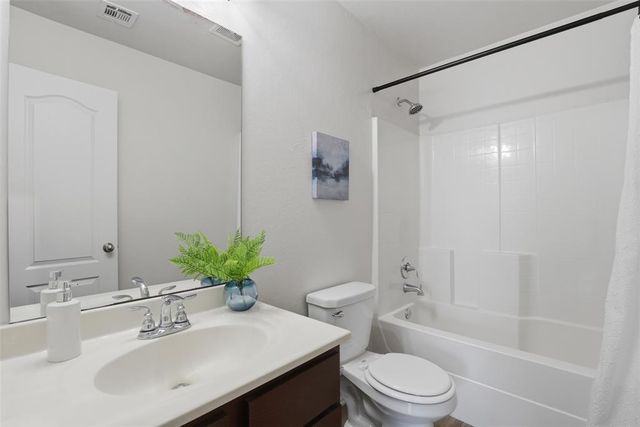 2316 Bradford Circle, Newcastle, OK 73065