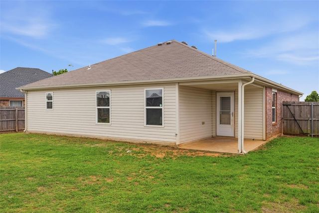 2316 Bradford Circle, Newcastle, OK 73065