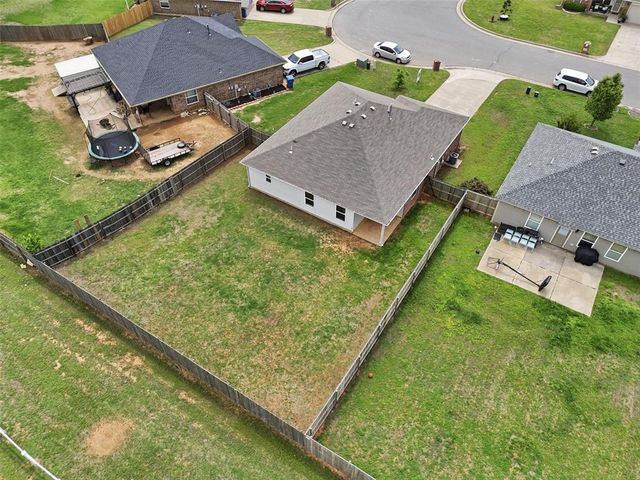 2316 Bradford Circle, Newcastle, OK 73065