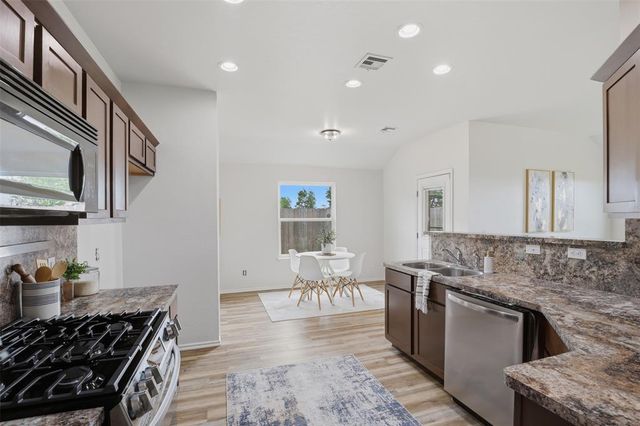 2316 Bradford Circle, Newcastle, OK 73065