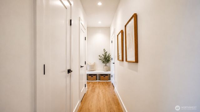 9215 22nd Avenue SW, Seattle, WA 98106