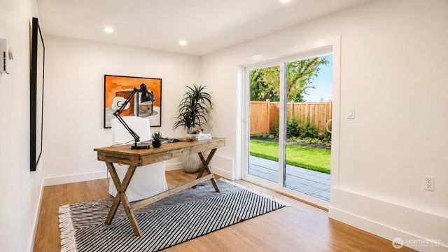 9215 22nd Avenue SW, Seattle, WA 98106