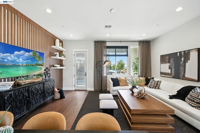 1925 Grand Street, Alameda, CA 94501