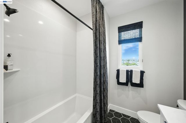 1925 Grand Street, Alameda, CA 94501