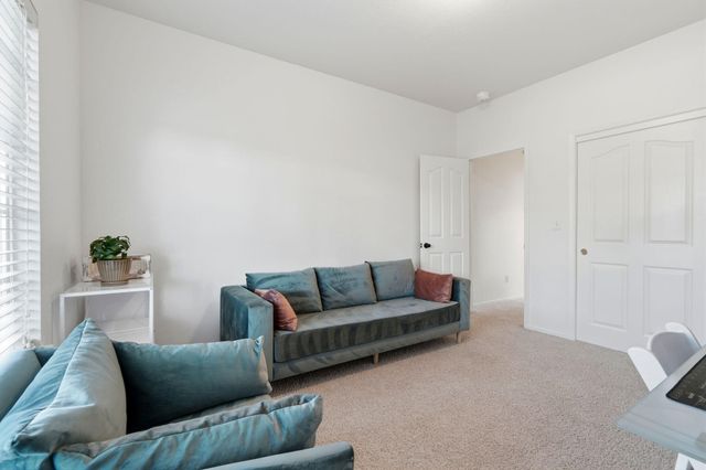 3917 E Stapp Court, Visalia, CA 93292