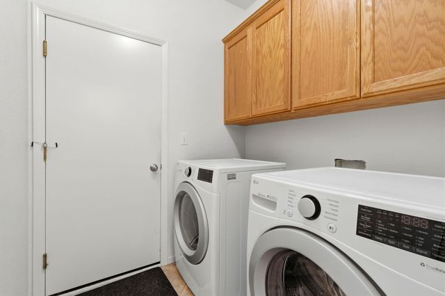 3917 E Stapp Court, Visalia, CA 93292