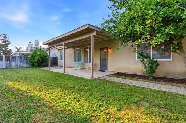 3917 E Stapp Court, Visalia, CA 93292