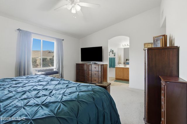 10605 E Heartleaf Willow Drive, Tucson, AZ 85747