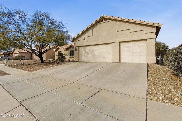 10605 E Heartleaf Willow Drive, Tucson, AZ 85747