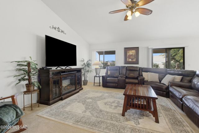 10605 E Heartleaf Willow Drive, Tucson, AZ 85747