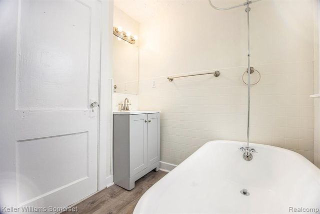 449 W Evelyn Avenue, Hazel Park, MI 48030
