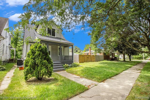 449 W Evelyn Avenue, Hazel Park, MI 48030