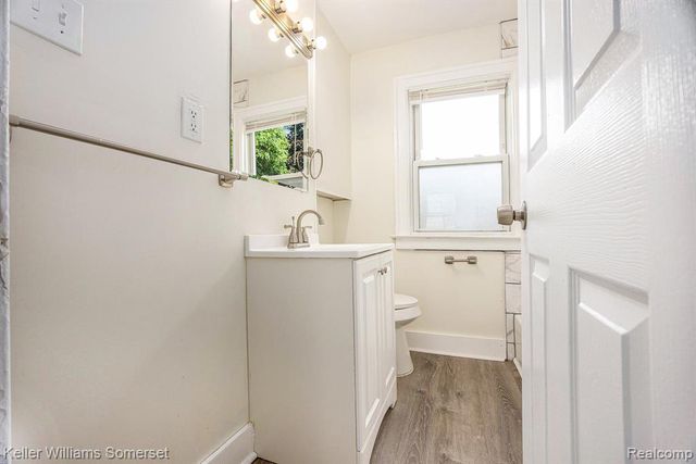 449 W Evelyn Avenue, Hazel Park, MI 48030