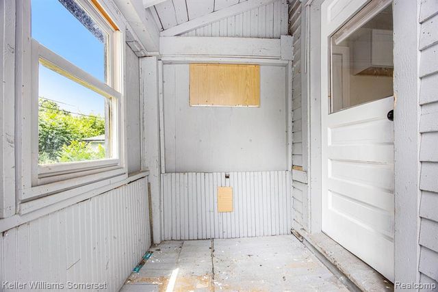 449 W Evelyn Avenue, Hazel Park, MI 48030