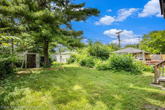 449 W Evelyn Avenue, Hazel Park, MI 48030