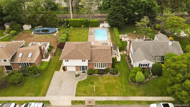 24 Edna Drive, Syosset, NY 11791