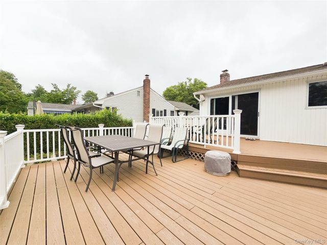 24 Edna Drive, Syosset, NY 11791