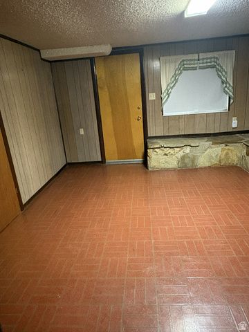 415 JACKSON AVE, Ogden, UT 84404