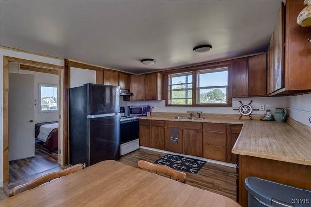 12093 County Route 125, Lyme, NY 13622