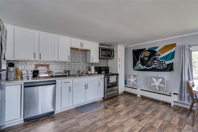 12093 County Route 125, Lyme, NY 13622