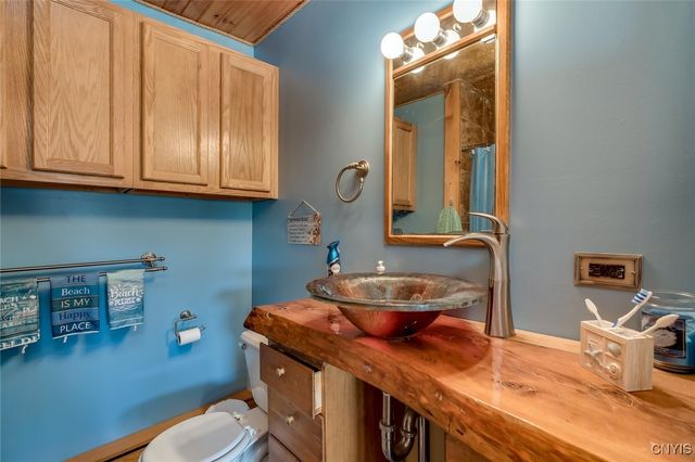 12093 County Route 125, Lyme, NY 13622