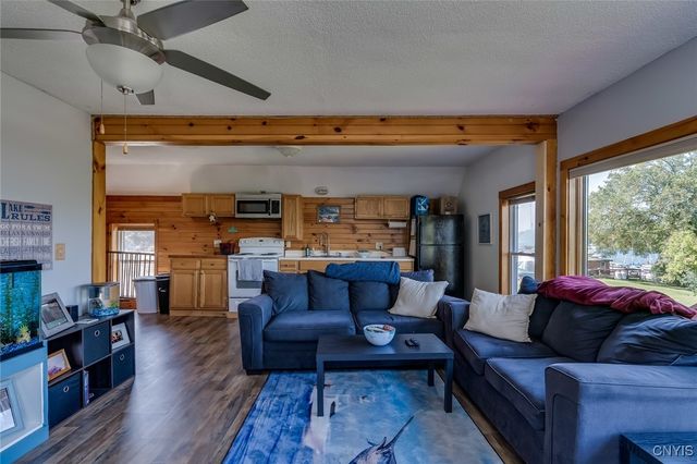 12093 County Route 125, Lyme, NY 13622