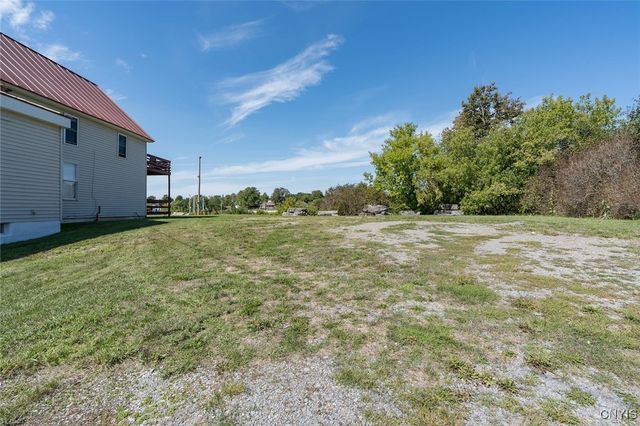 12093 County Route 125, Lyme, NY 13622