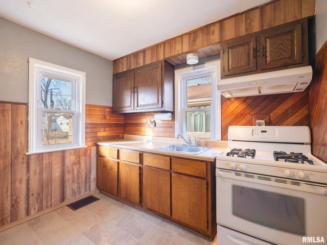 1419 EARL Street, Pekin, IL 61554