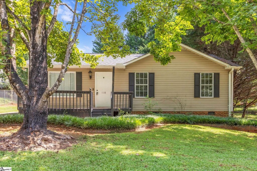 110 Nottingham Lane, Easley, SC 29640