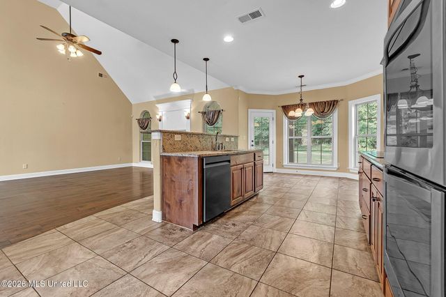 12902 Cotton Row Drive, Olive Branch, MS 38654