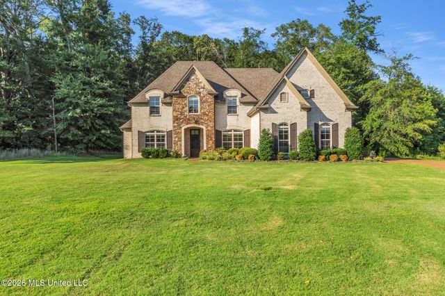 12902 Cotton Row Drive, Olive Branch, MS 38654