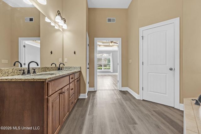 12902 Cotton Row Drive, Olive Branch, MS 38654