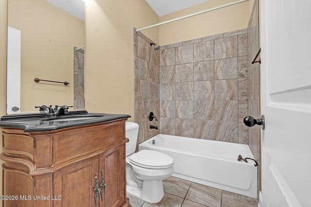 12902 Cotton Row Drive, Olive Branch, MS 38654
