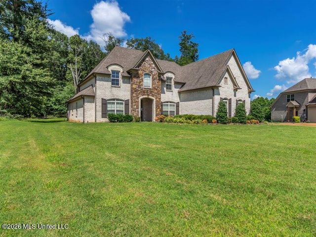 12902 Cotton Row Drive, Olive Branch, MS 38654