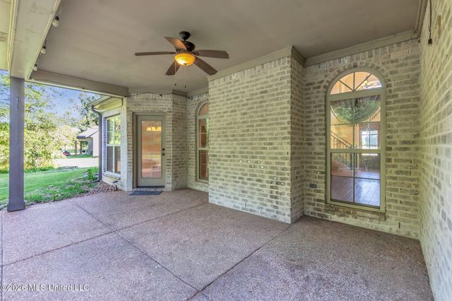 12902 Cotton Row Drive, Olive Branch, MS 38654