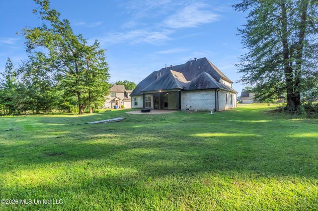 12902 Cotton Row Drive, Olive Branch, MS 38654