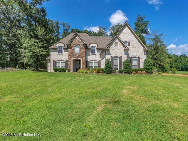 12902 Cotton Row Drive, Olive Branch, MS 38654
