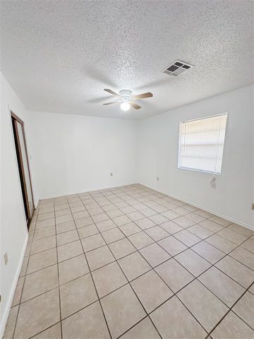 6143 SW Park Place, Lawton, OK 73505